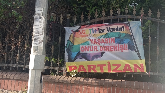Partizan-Onur Haftası-Pankart